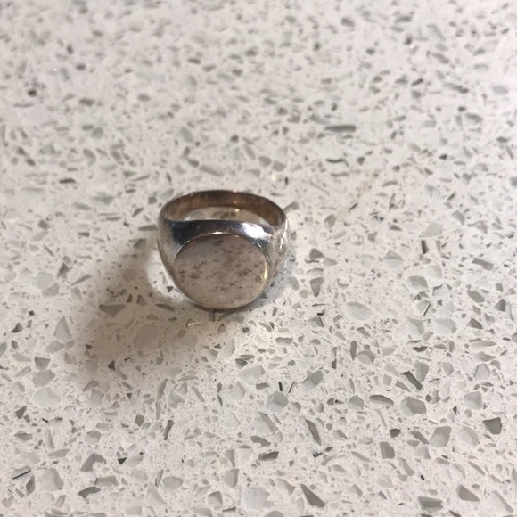 Ring - Picture 3 of 7